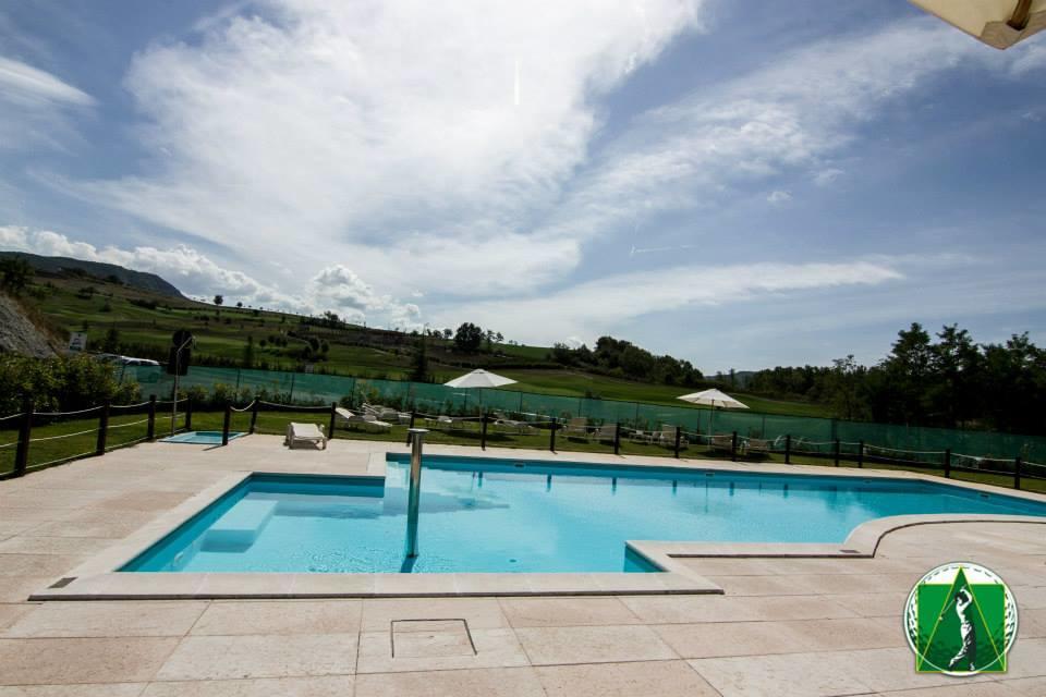 Golf Valcurone Hotel Momperone Екстериор снимка
