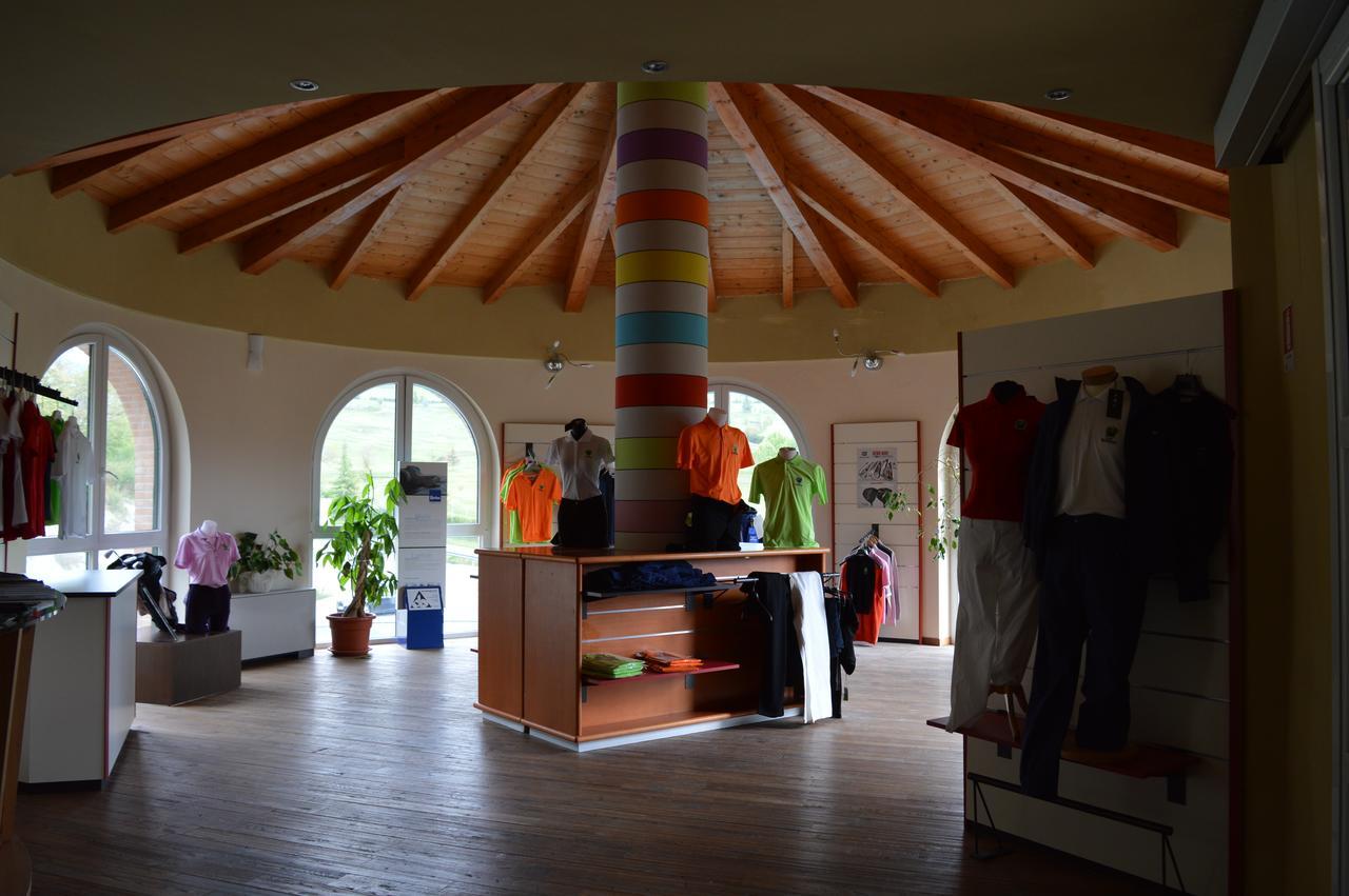 Golf Valcurone Hotel Momperone Екстериор снимка