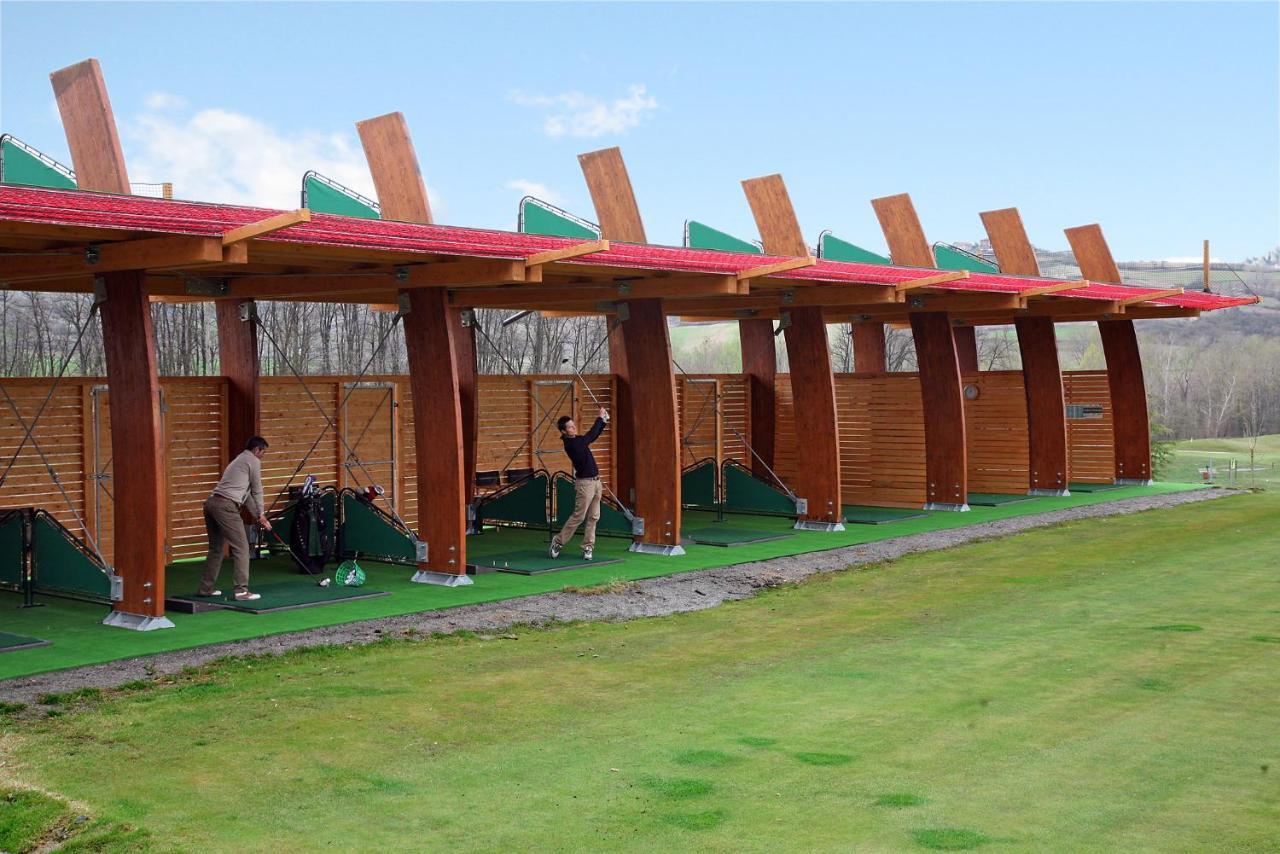 Golf Valcurone Hotel Momperone Екстериор снимка